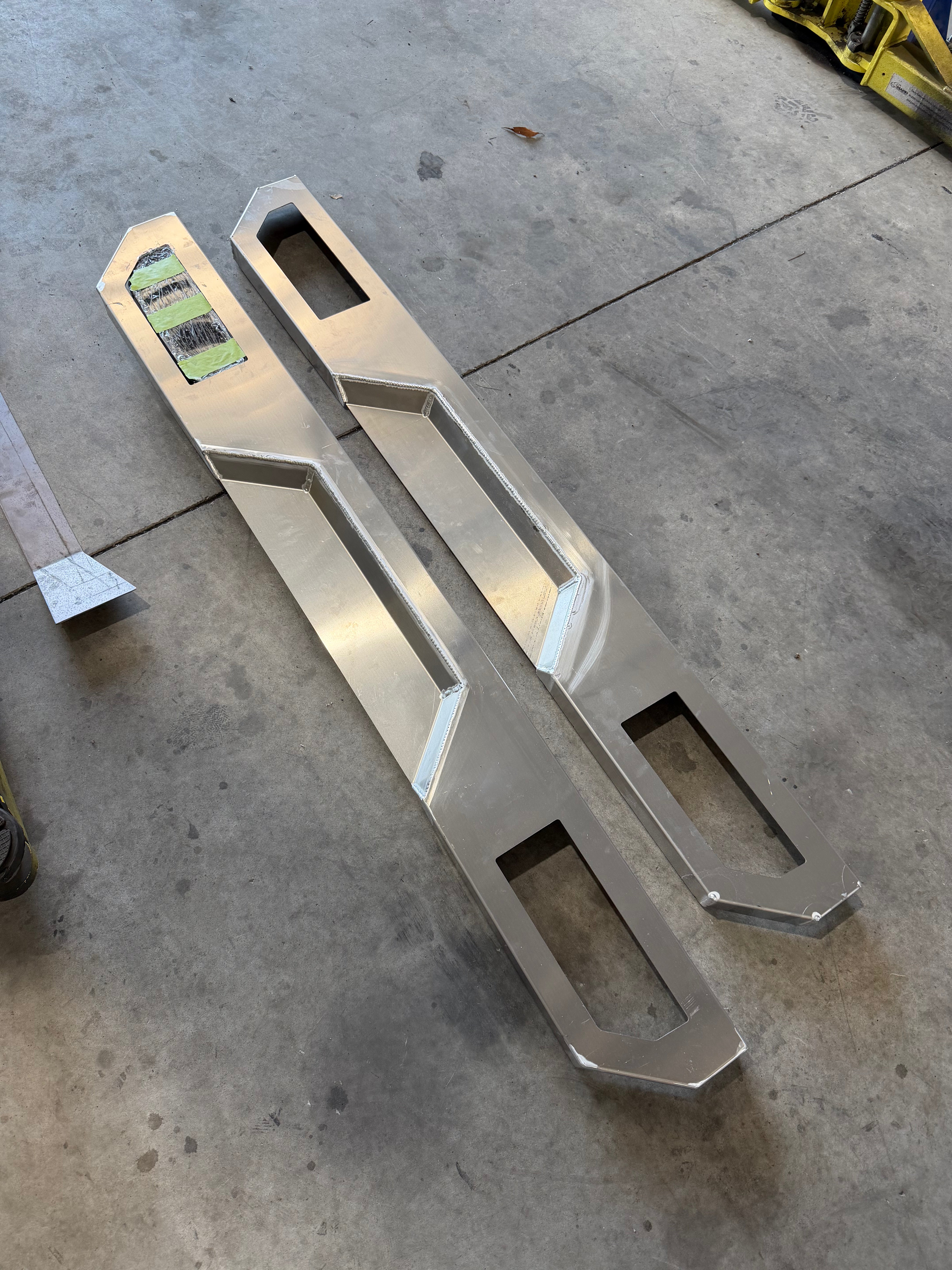 CUSTOM TRAY FROTHIN Tail Boards
