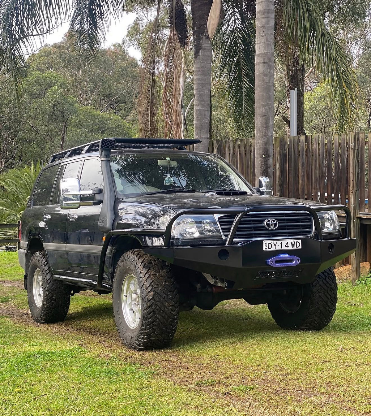 105 SERIES PRE RUNNER BAR