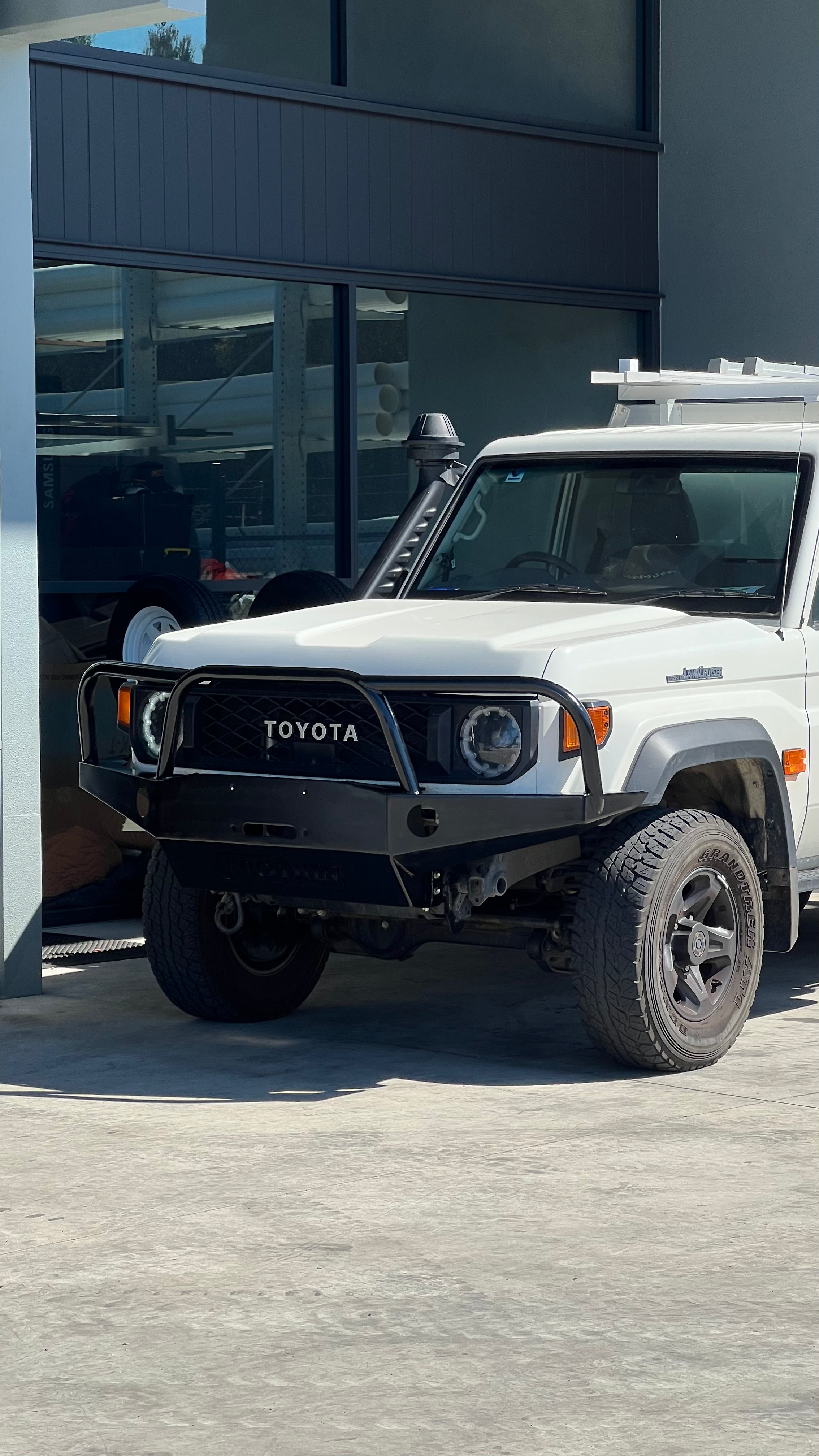 FACELIFT 70 SERIES BAR PRE ORDER